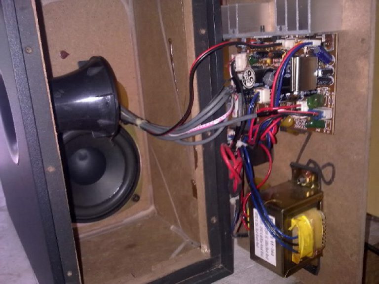 Cara Mengubah Arus AC ke DC untuk Speaker Mobil